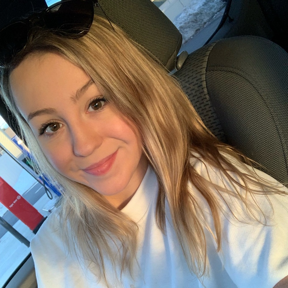 Meet your Posher, Alie